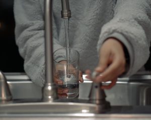 Comment changer un robinet de cuisine ?