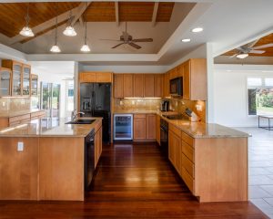 Comment éclaircir une cuisine en chêne ?